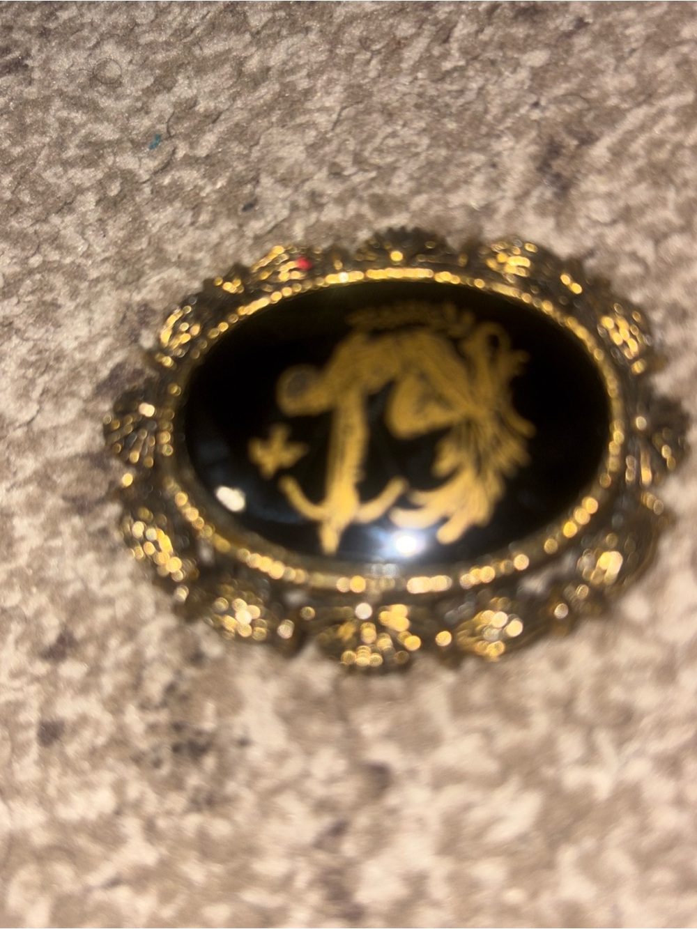 Gold tone, Sagittarius, zodiac oval brooch/pendant - Picture 3 of 6